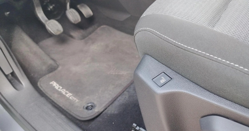 Toyota Proace City Verso cena 145900 przebieg: 55729, rok produkcji 2022 z Mońki małe 379